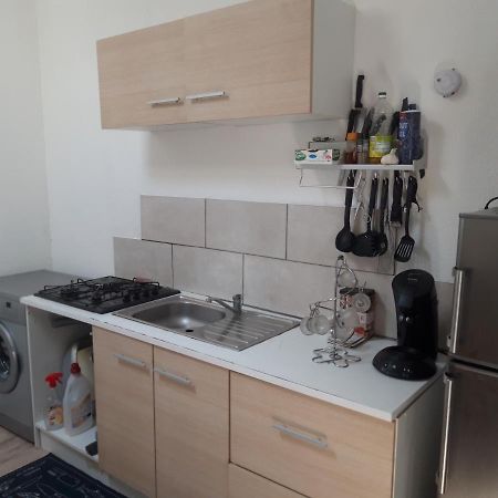 Appartement F1 Meuble 3 Personnes Aubenas Exterior photo