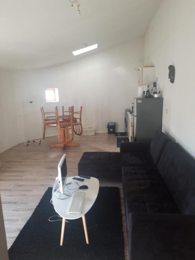 Appartement F1 Meuble 3 Personnes Aubenas Exterior photo